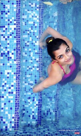 Ashna Zaveri latest hot stills