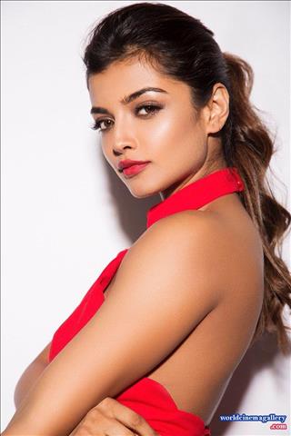 Ashna Zaveri latest hot stills