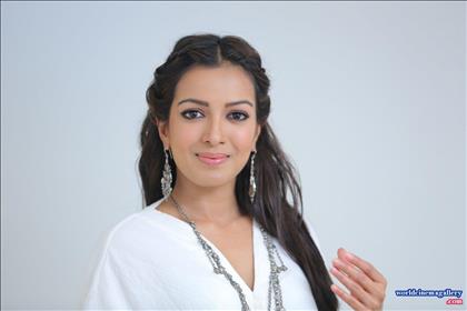 Catherine Tresa from goutham nanda stills