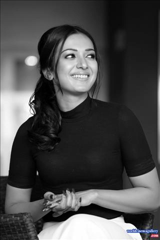 Catherine Tresa from goutham nanda stills
