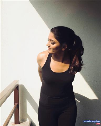 Eesha Rebba cute latest collections