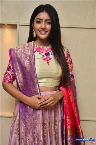 Eesha Rebba latest saree stills