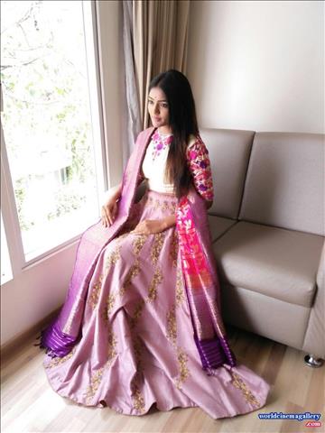 Eesha Rebba latest saree stills