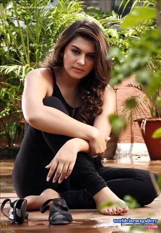 Hansika Motwani latest cute stills