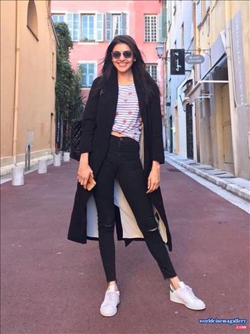 Kajal Aggarwal latest shooting spot  stills from Paris Paris