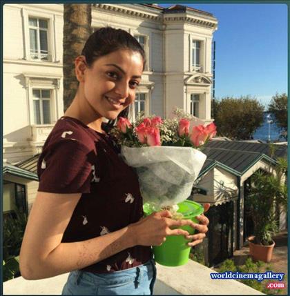 Kajal Aggarwal latest shooting spot  stills from Paris Paris