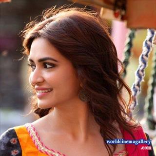 Kriti Kharbanda Cute Stills