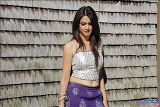 Kriti Kharbanda Cute Stills