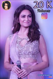 Kriti Kharbanda Cute Stills