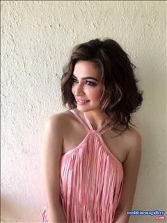 Kriti Kharbanda Cute Stills