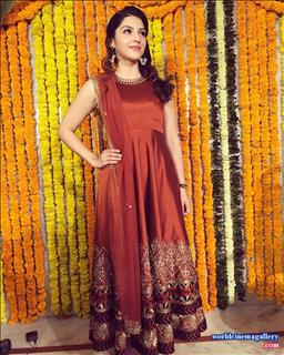 Mehreen Kaur pirzada latest stills 