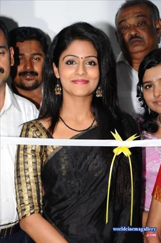 Nandini Serial Malavika Wales at Enna Satham Intha Neram Press Meet