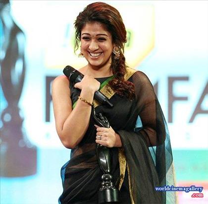 nayanthara in saree stills collection