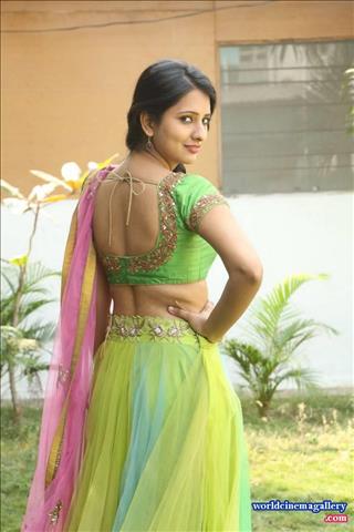 Nikitha Bisht Launches pochampally ikat art mela nizampet