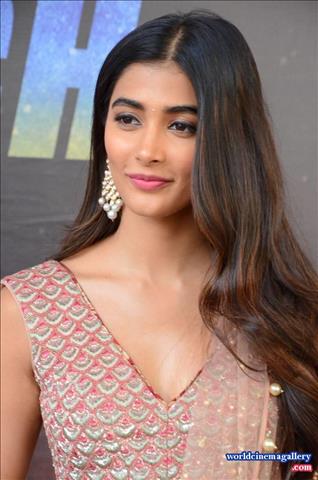 Pooja-Hegde-Stills-At-Sakshyam-Movie-Motion-Poster-Launch