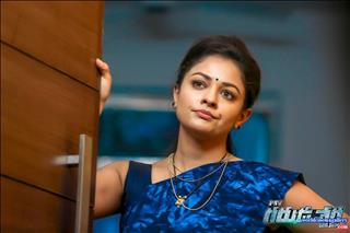 Pooja Kumar blue saree stills from PSV Garuda Vega 