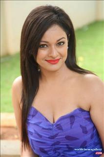 Pooja Kumar latest hot stills