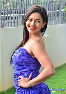 Pooja Kumar latest hot stills