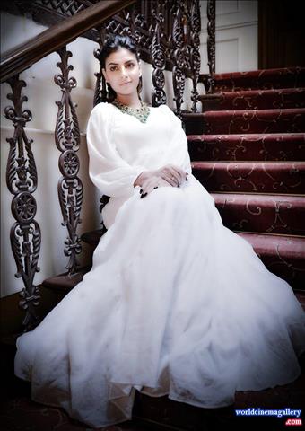 Rachel white latest hot stills 