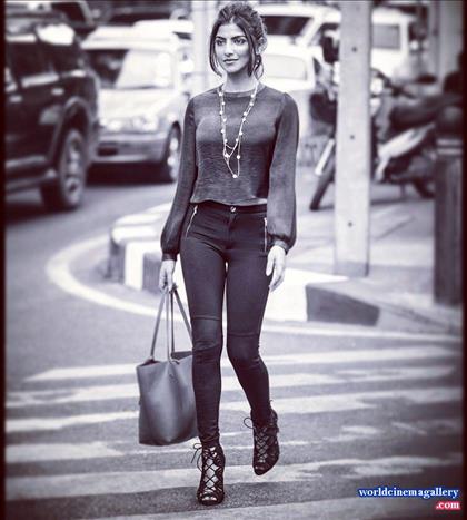 Rachel white latest hot stills 