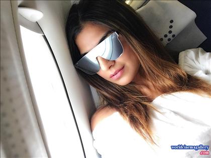 Rachel white latest hot stills 