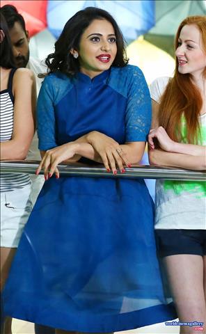 Rakul Preet Singh stills from Duet song in Winner Movie