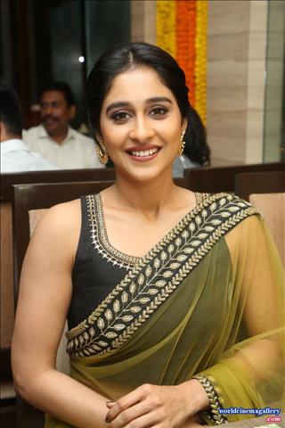 Regina Cassandra At Vivaha bhojanambu Launch