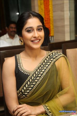 Regina Cassandra At Vivaha bhojanambu Launch