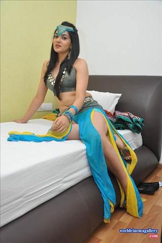 Sakshi Chaudhary stills from Suvarna Sundari movie 
