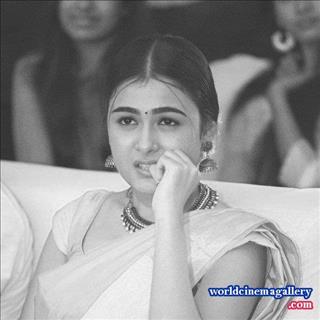 Shalini Pandey Cute latest stills 
