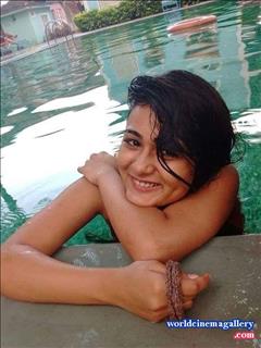 Shalini Pandey latest stills 