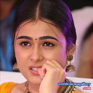 Shalini Pandey latest stills from 100 percent kadhaal