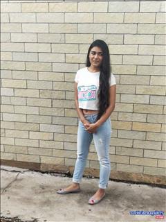 Shalini Pandey latest stills from 100 percent kadhaal