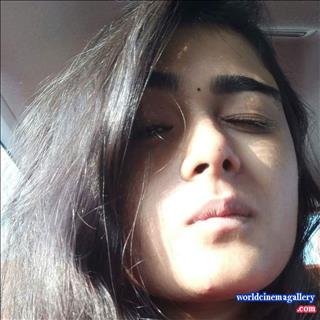 Shalini Pandey latest stills from 100 percent kadhaal