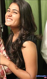 Shalini Pandey latest stills from 100 percent kadhaal