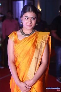 Shalini Pandey latest stills from 100 percent kadhaal