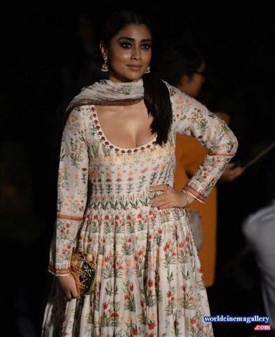 Shriya Saran at Lakme Fashion Week Summer Resort 2017