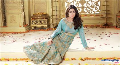 Shriya Saran hot in saree stills