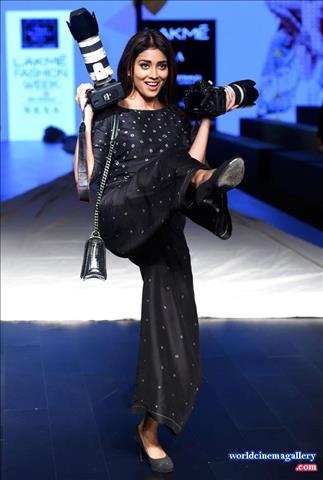 Shriya Saran Latest Stills