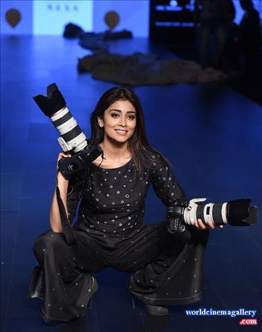 Shriya Saran Latest Stills