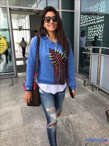 Shriya Saran Latest Stills