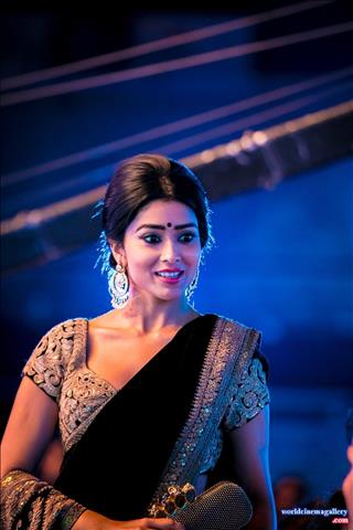 Shriya Saran Latest Stills