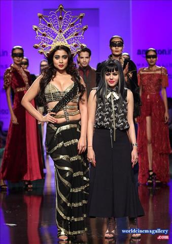 Shriya Saran Latest Stills