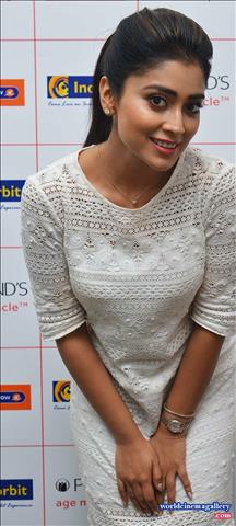 Shriya Saran Latest Stills