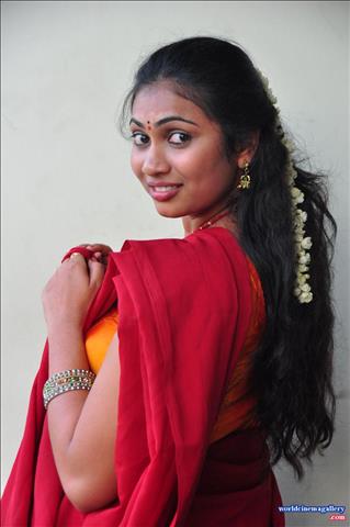 Siri Sri maa voollo osari em jarigindante movie Hot Red stills