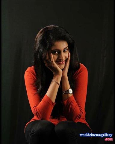 Tanya ravichandran latest stills