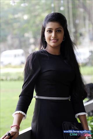 Tanya ravichandran latest stills