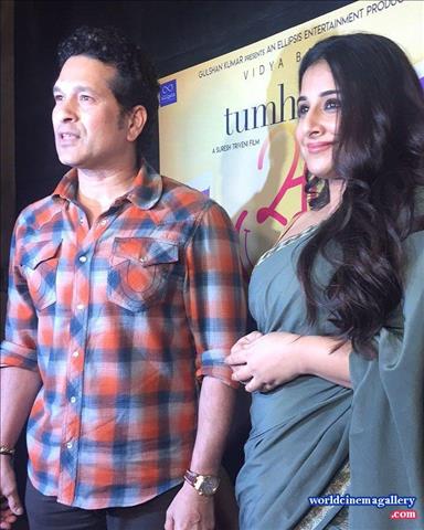 Vidya balan in Tumhari Sulu movie Pre show for celebrities