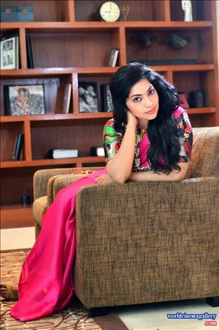 Vijay TV anchor VJ Ramya Subramanian Cute latest saree stills 