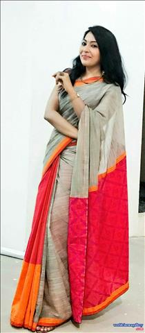 Vijay TV anchor VJ Ramya Subramanian Cute latest saree stills 